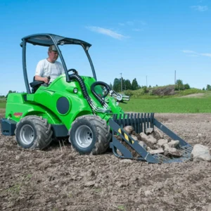 Bravo Rent Avant laadur 630 paralleeltõstesüsteemiga tõstetööd aukude kaevamine kaevetööd lume lükkamine haljastus tänavate harjamine 6