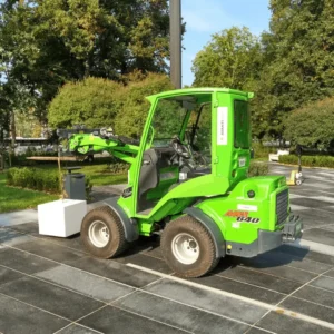 Bravo Rent Avant laadur 640 tõstetööd kaevetööd aukude puurimine jugiga juhita 2