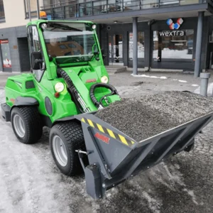 Bravo Rent Avant laadur 760 tõstetööd kaevetööd aukude puurimine jugiga juhita 4