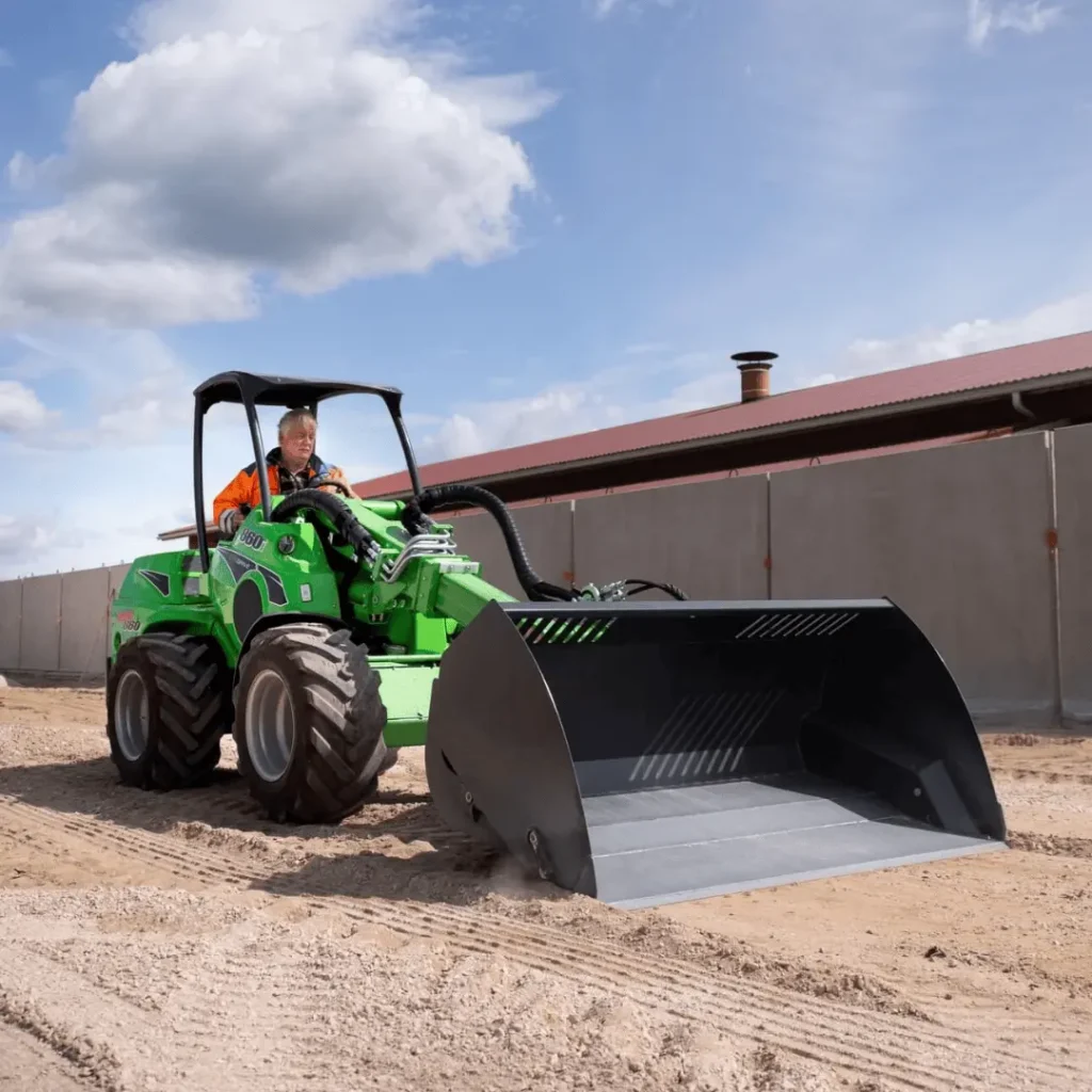 Bravo Rent Avant laadur 860 tõstetööd kaevetööd aukude puurimine jugiga juhita2