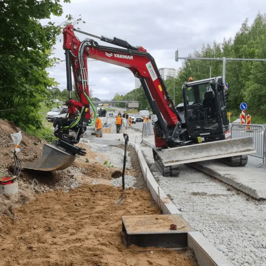 Bravo Rent roomikekskavaatorid Yanmar SV86 Advanced 2