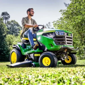 Bravo Rent John Deere X167 murutraktor